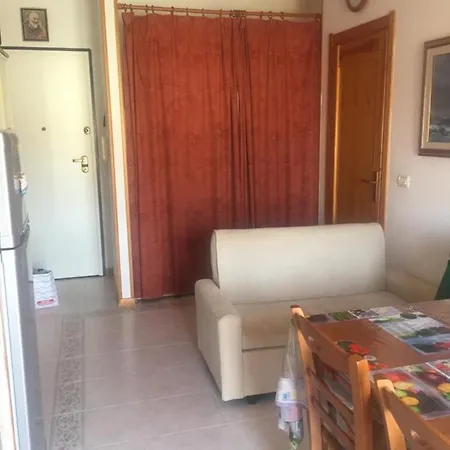 Appartamento A Due Passi Dal Mare Iun Q8413 *